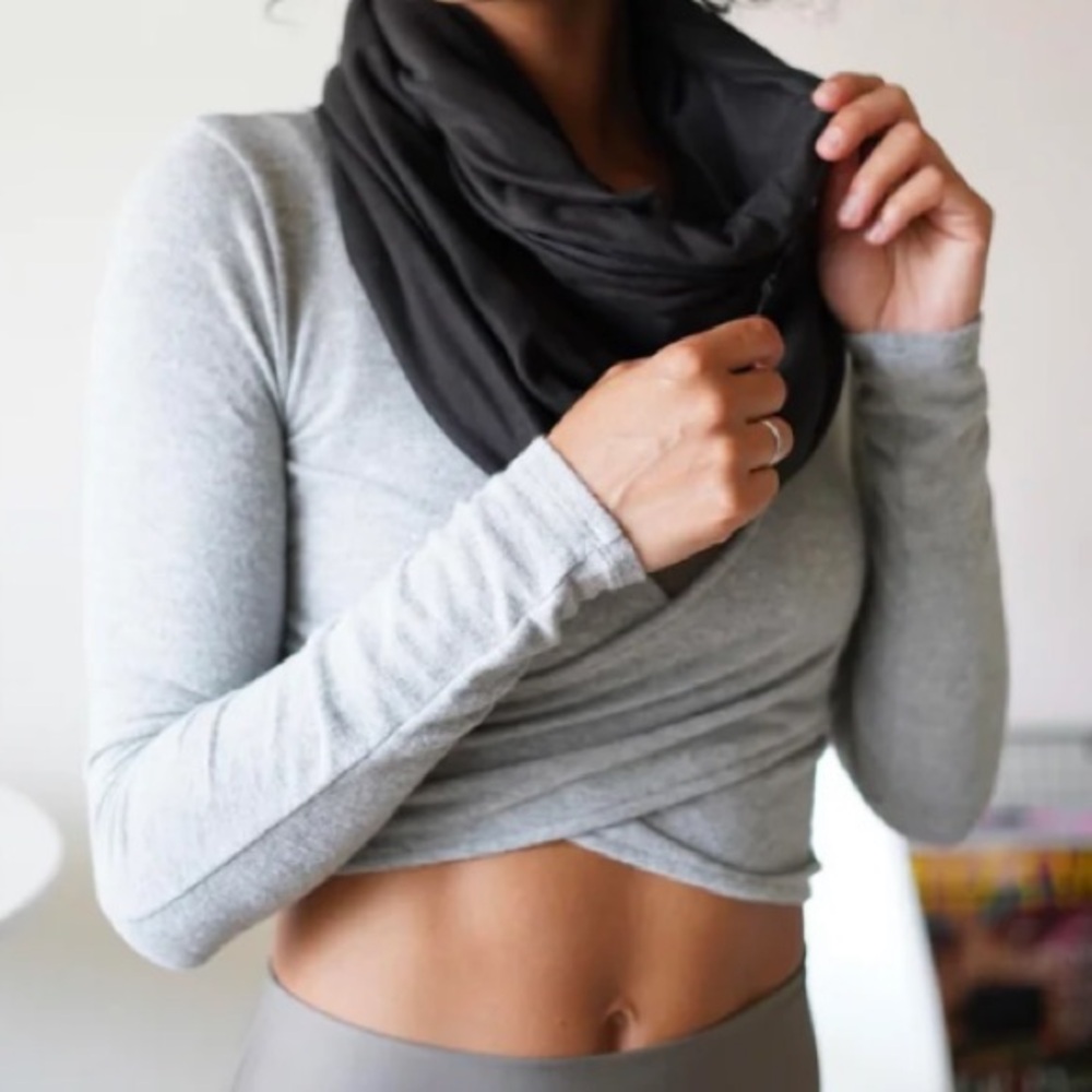 Beyond Yoga pocket Infinity Scarf